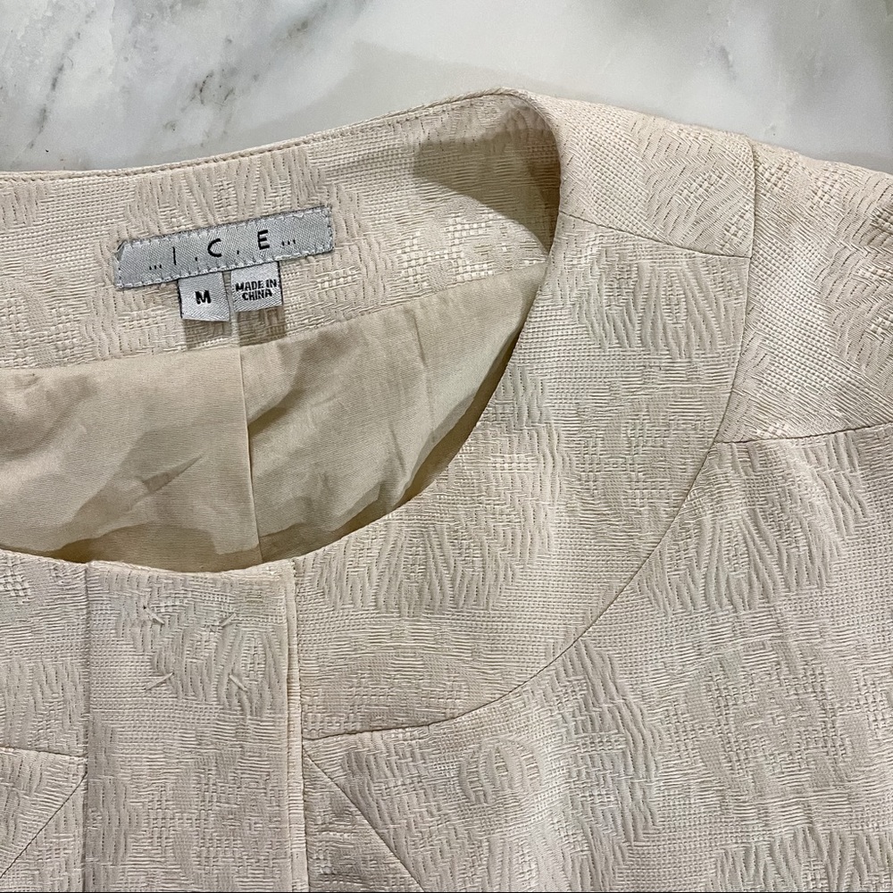 Puffy Sleeve Crop Jacket - Picture 14 of 15
